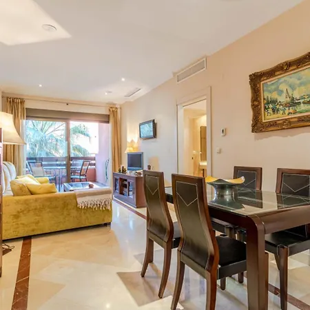 Global Los Moriscos Apartment *